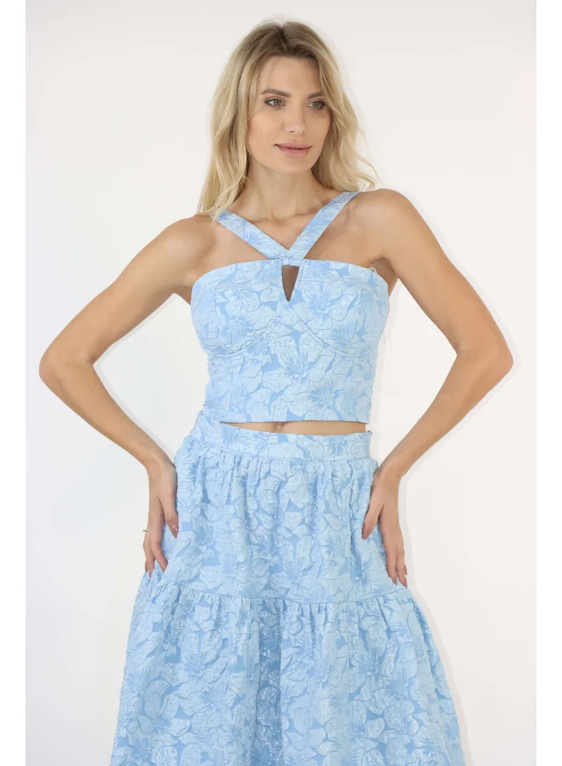 توترندس توب مكشوف الكتف والظهر